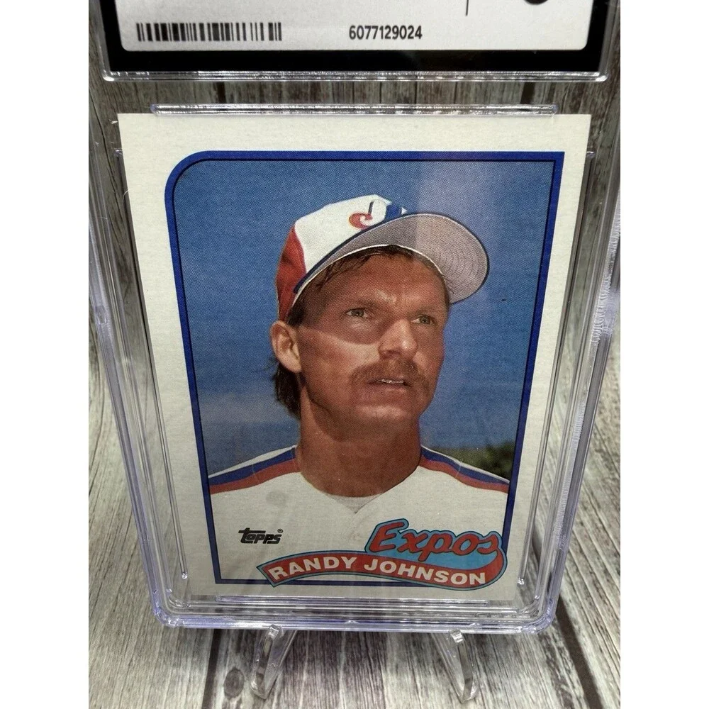 1989 Topps - Randy Johnson #647 (RC) Montreal Expos CGC 8 - Picture 2 of 9